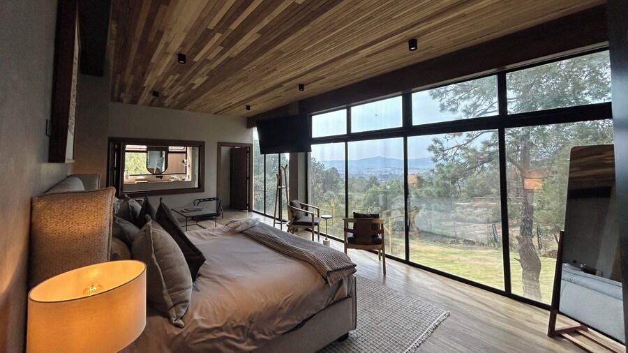 Serenzzo Hotel & Cuisine