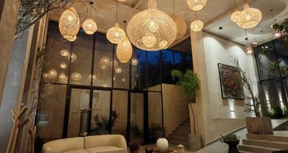 Serenzzo Hotel & Cuisine