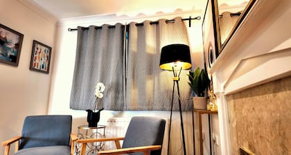 Spacious 3-Bed Near Northampton Uni & Town | Perfect for Groups & Families