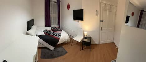 1 bedroom, desk, iron/ironing board, WiFi