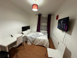 1 bedroom, desk, iron/ironing board, WiFi