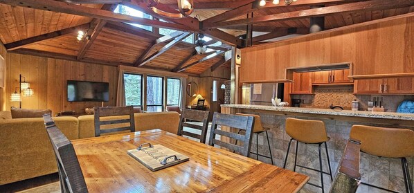 ハウス シングルベッド 2 台 (Puma 10) | レストラン