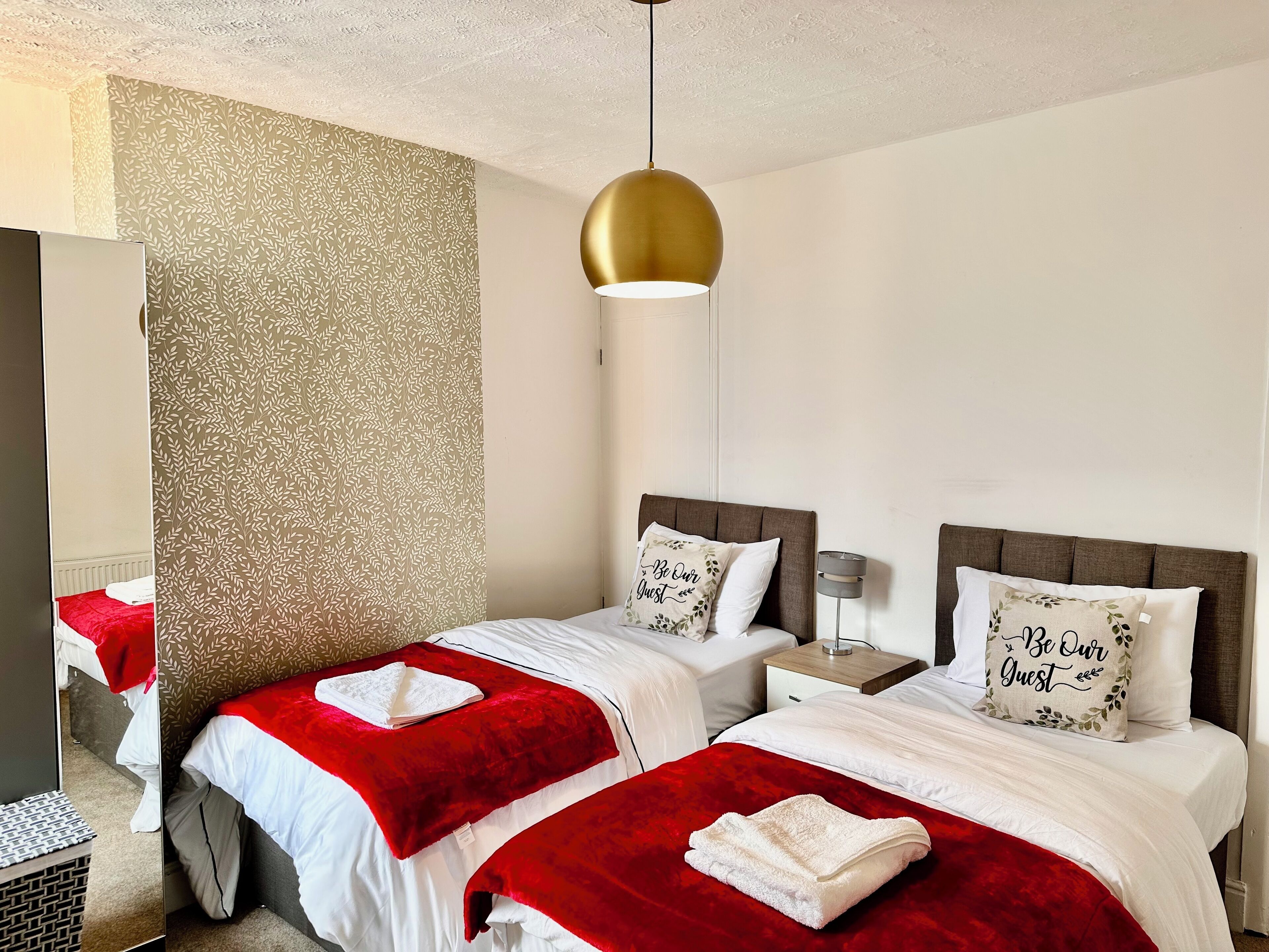 3 dormitorios, tabla de planchar con plancha, wifi y ropa de cama