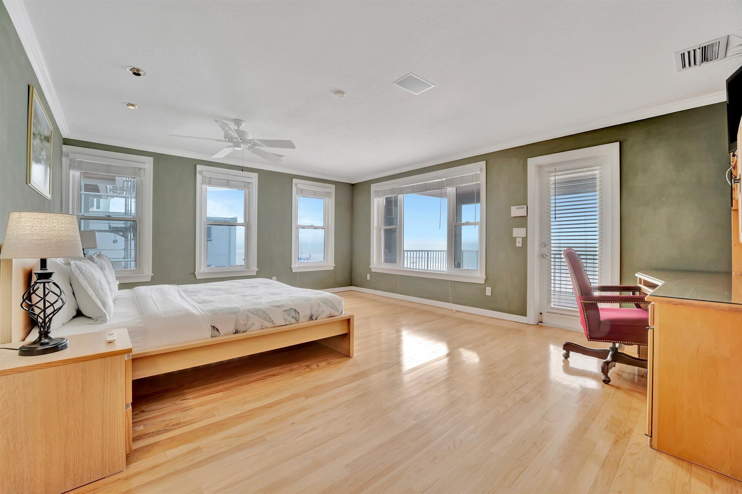 Luxury Penthouse, Ocean View