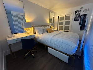 1 chambre, coffres-forts dans les chambres, bureau, Wi-Fi gratuit