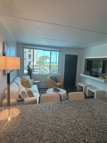 Paradise on Okaloosa Island: Your Beachfront Escape Awaits!