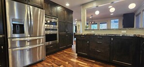 House, Multiple Beds (Acer 10) | Private kitchen - Acer 10 (Bend)