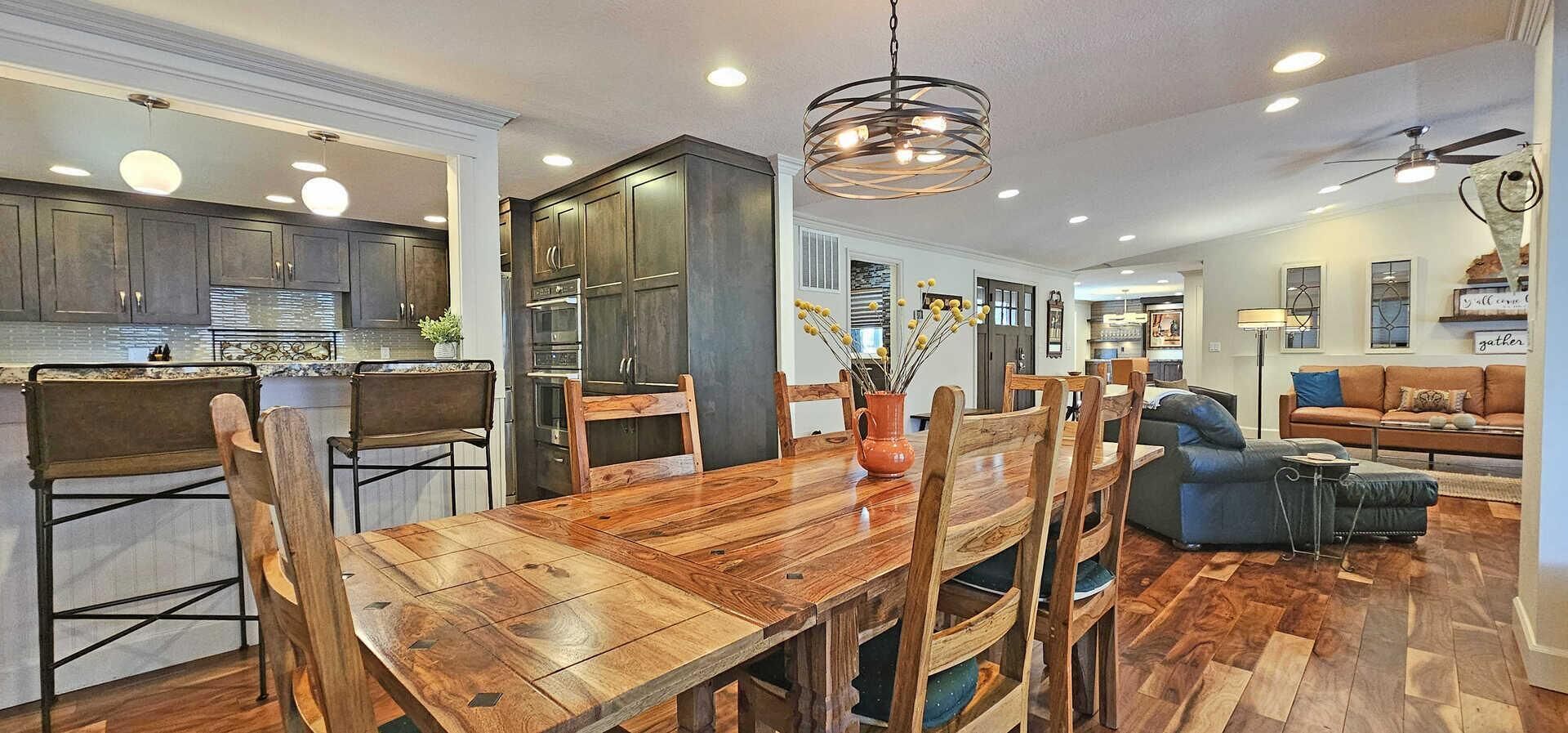 House, Multiple Beds (Acer 10) | Dining