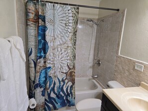 Hårtørrer, håndklæder, Sæbe, Shampoo