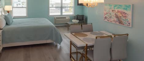 1 bedroom, bed sheets