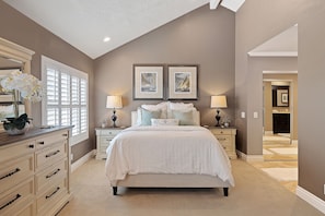 3 soveværelser, skrivebord, strygejern/strygebræt, weekendseng