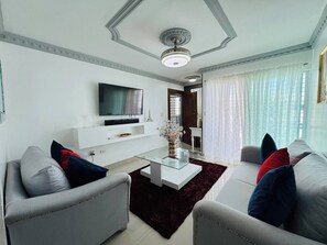 Living area - Breezes By Tecasa Suite G4! (Santiago de los Caballeros)