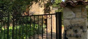 Stone house: garden & mountain view