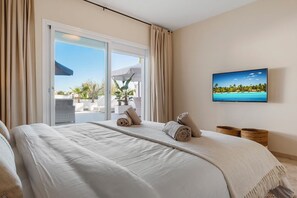 3 bedrooms, iron/ironing board, travel crib, WiFi