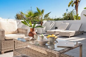 Terrace/patio - Luna Del Mar - Luxury apartment with jacuzzi (Estepona)