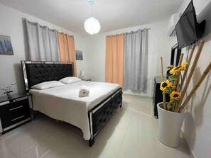 3 bedrooms, iron/ironing board, WiFi