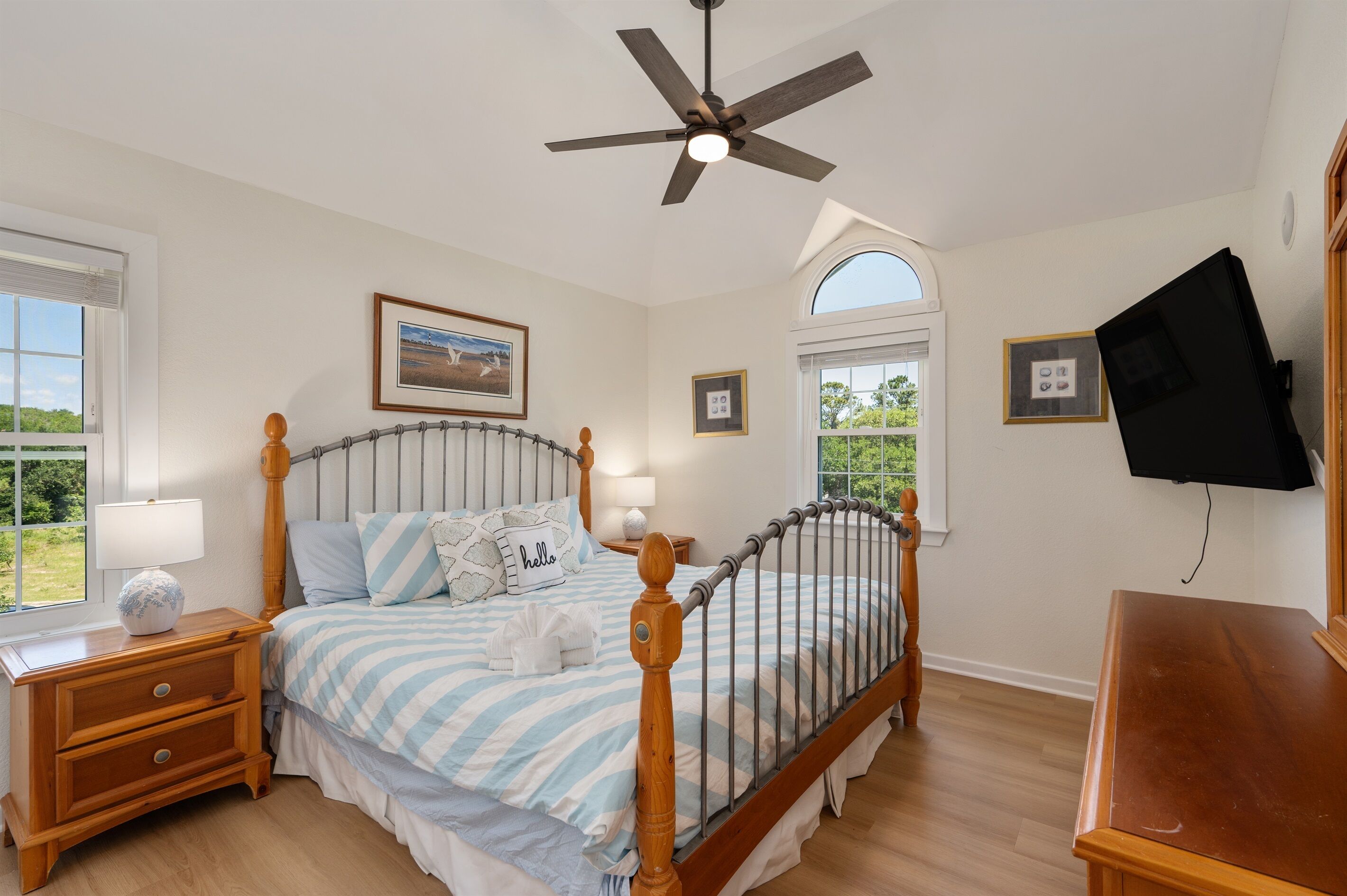 Walk To Beach, Heated Pool, Hot Tub, Dogs Ok! - Duck, NC