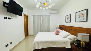 3 chambres, fer et planche à repasser