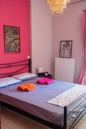 4 slaapkamers, een strijkplank/strijkijzer, wifi, beddengoed