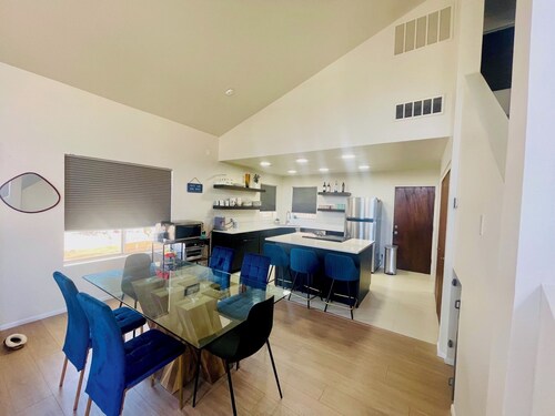 Lake Powell Charming 2-bedroom house with
Amazing Views