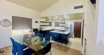 Lake Powell Charming 2-bedroom house with
Amazing Views