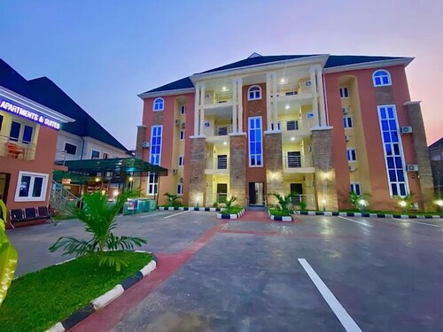 Amanda Apartment and Suites