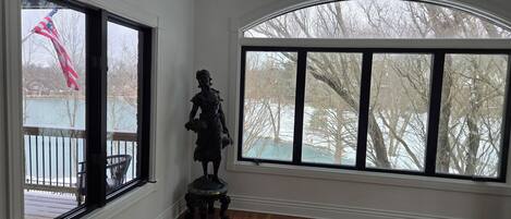 المنشأة من الداخل