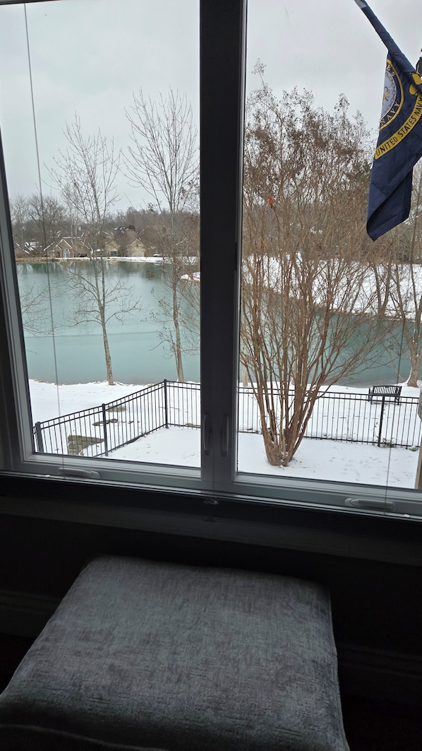 Interior - Kentucky Derby 2025 Rental: Spacious Home for Families & Couples (Louisville)