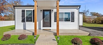 FALL SALE,Cozy 2BR Chalet, W/ Hot Tub on 1.2 Private Acres!
