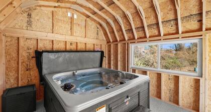 FALL SALE,Cozy 2BR Chalet, W/ Hot Tub on 1.2 Private Acres!