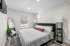 2 bedrooms, desk, iron/ironing board, travel cot