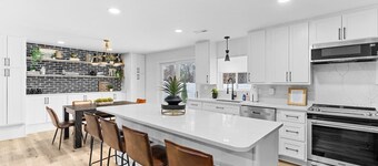 Discover, Winter SALE, Game RM, Hot Tub .5 Acres, 1blk to Family Arena