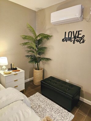 Appartamento Comfort, 1 letto queen con divano letto, lato lago | Ferro/asse da stiro, Wi-Fi gratuito, lenzuola