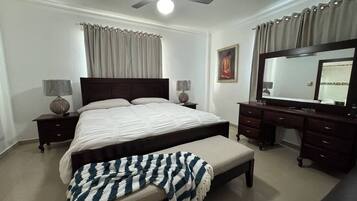 3 bedrooms, iron/ironing board, WiFi