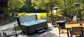 Spacious Newly renovated house with Hot tub, Game Room, Fitness room and more!