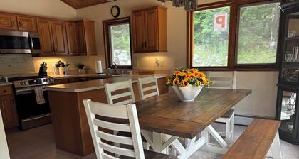 Spacious Newly renovated house with Hot tub, Game Room, Fitness room and more!