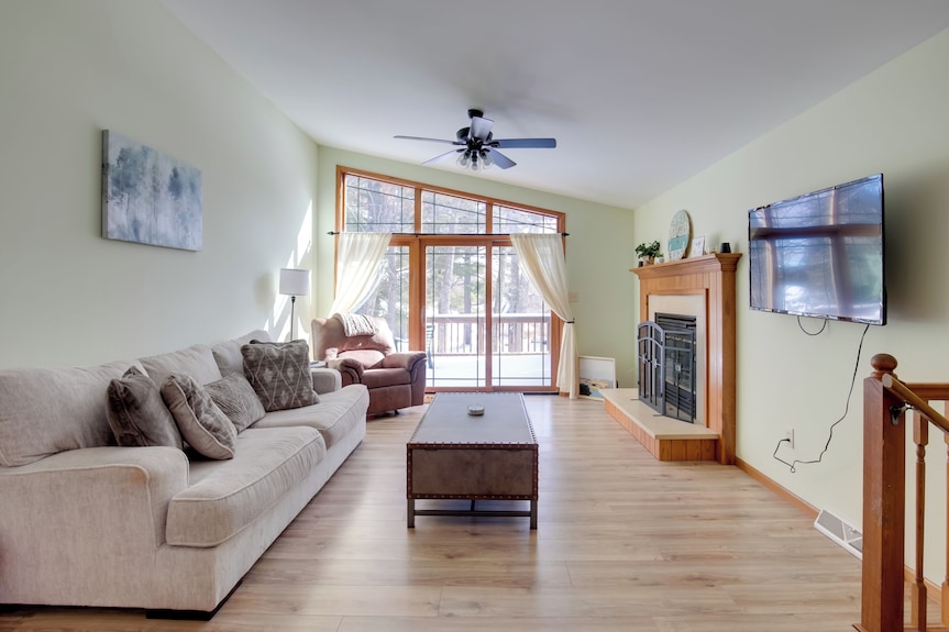 Direct Access To Sno-eagles Trails! Lakefront Home - Eagle River, WI