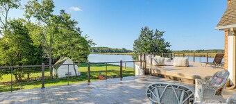 Riverfront Gem w/ Fire Pit in Eden