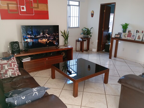 Living area - Safe apartment, easy access to buses, taxis, hospitals, market, city center. (Salvador)