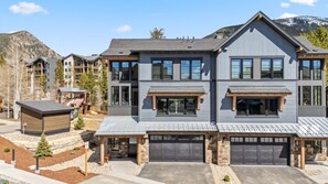 Exterior - Luxurious 2025 build 4-bdrm townhome in Keystone - Closest to lifts w/ hot tub (Keystone)