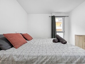 1 habitación, cuna de viaje, wifi gratis y ropa de cama