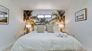 3 bedrooms, desk, iron/ironing board, travel crib