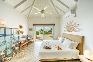 4 bedrooms, iron/ironing board, WiFi, bed sheets - 4ch - VILLADO LUXURY SINT MARTEEN - OCEAN VIEW (Sint-marteen)