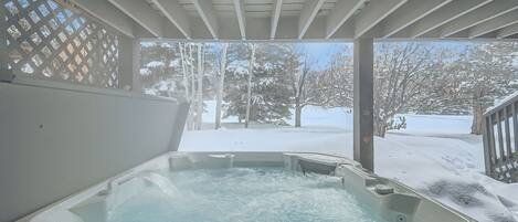 مغطس سبا خارجي