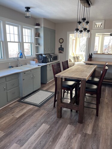 100 Year old Swedish Homestead with a modern touch. 8 Miles from Red Lodge, MT