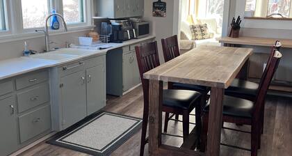 100 Year old Swedish Homestead with a modern touch. 8 Miles from Red Lodge, MT