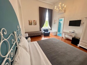 Chambre Confort Double ou avec lits jumeaux, vue jardin | Coffres-forts dans les chambres, rideaux occultants