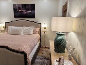 2 chambres, bureau, fer et planche à repasser, accès au Wi-Fi (inclus)