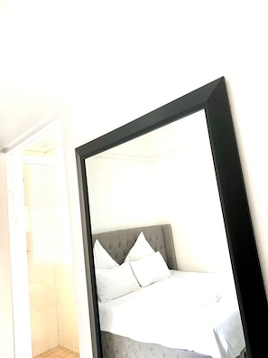 Habitación doble Deluxe | Minibar, tabla de planchar con plancha y wifi gratis