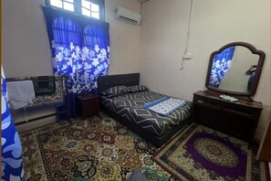 6 bedrooms, bed sheets